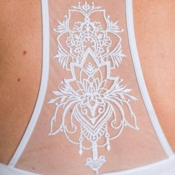 - Boho Chic Tattoo Illusion Ribbed Deep V Bralette Bra Crop Yoga Bitch NWT - Picture 9 of 14